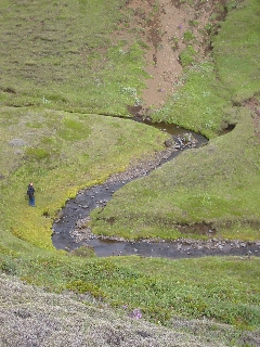 Abstieg in die Klamm